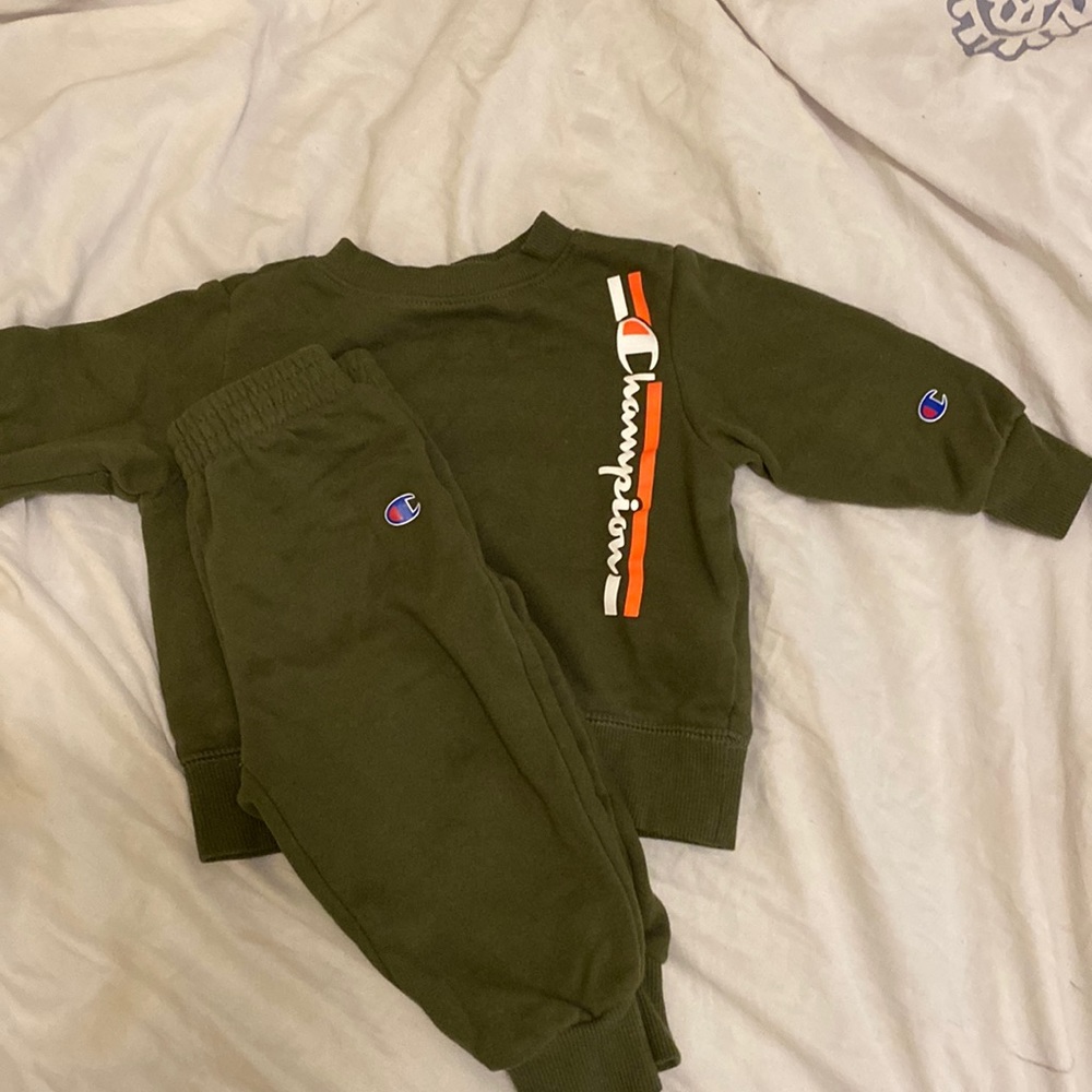 Olive green champion sweat set only worn once, runs small size 18 months
